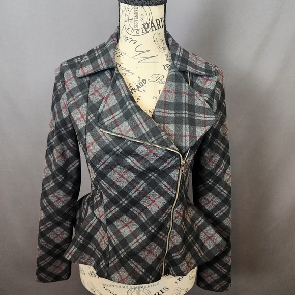 Plaid Zip-Up Jacket w/Ruffle Bottom Black and Red sz Small - Picture 1 of 7